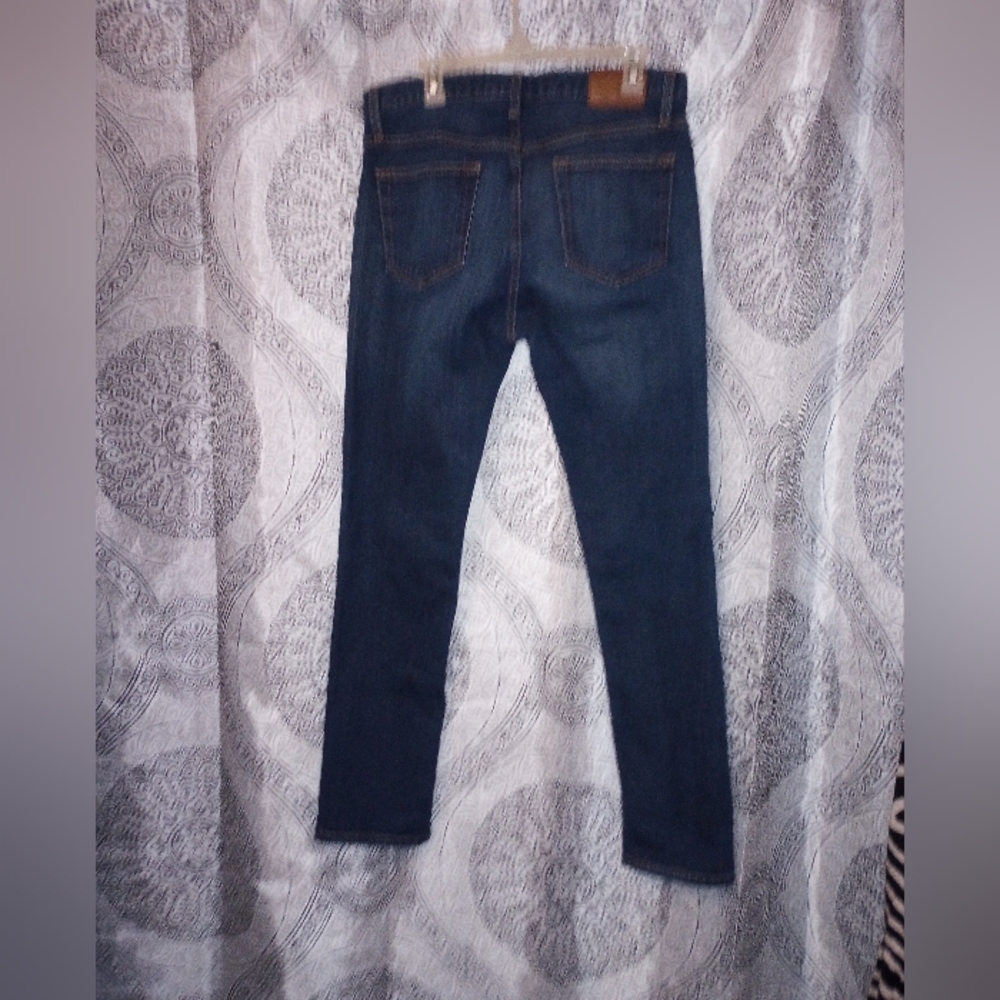 Tommy Hilfiger Men's Dark Wash Denim - Picture 6 of 12